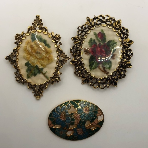 X2 Vtg Petit Point & x1 Enamel Floral Flower Brooches - Picture 1 of 5